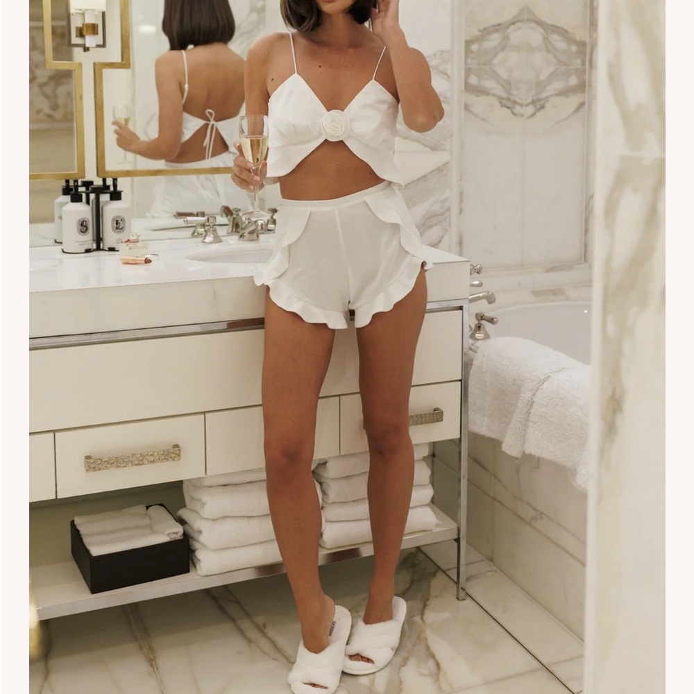 MJ Rose Bridal Set 
Women's White Ruffle Shorts